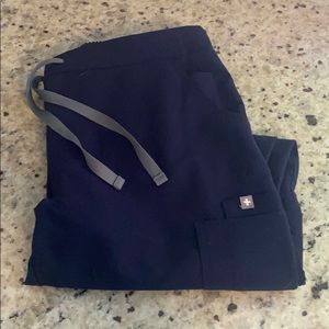 Navy figs yola scrub bottom small tall